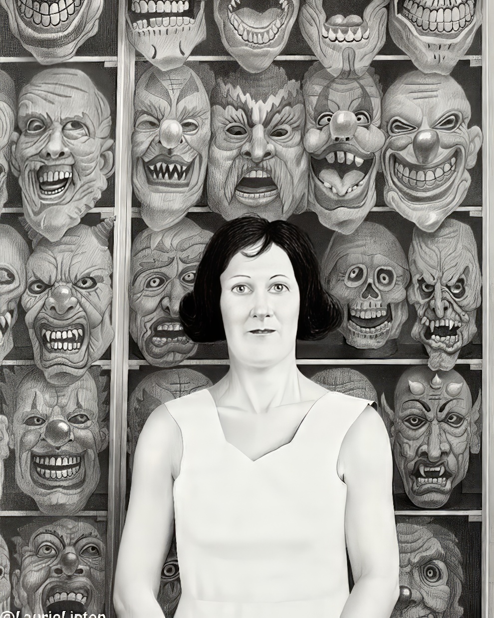 LAURIE LIPTON ARTE BLANO Y NEGRO MASK