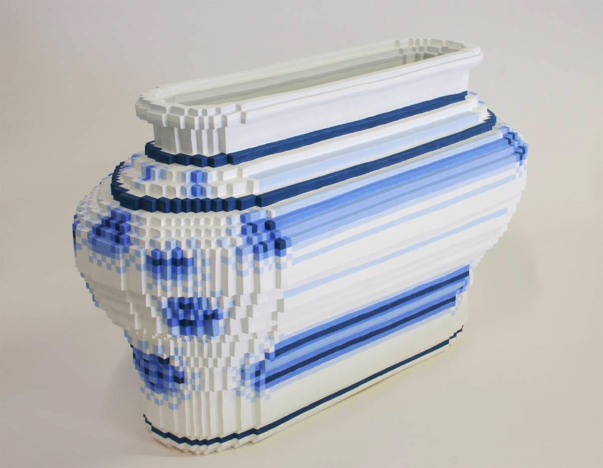 Toshiya Masud escultura pixelada jarron