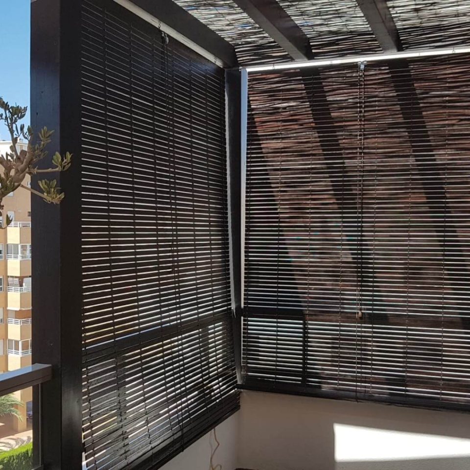 Ejemplo de decoracion de persiana alicantina